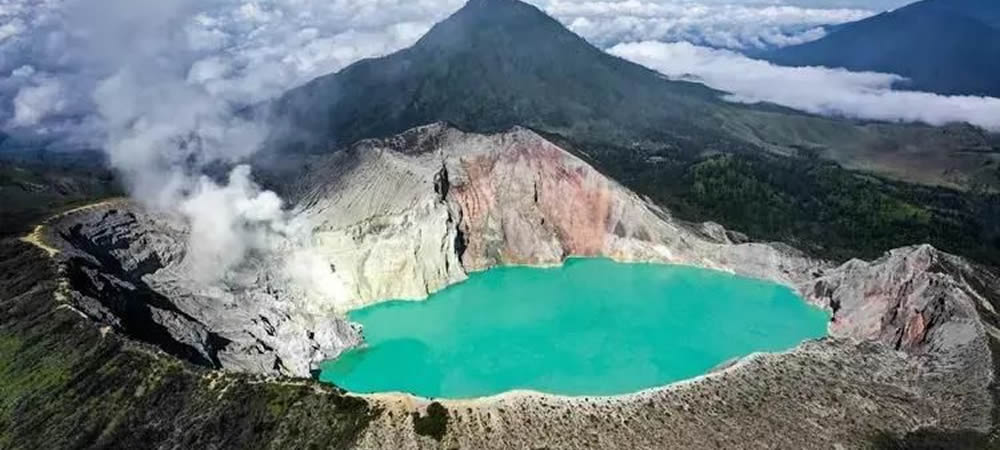 ijen crater